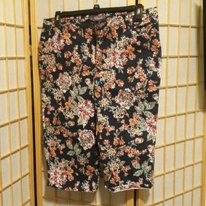 Gloria Vanderbilt Bermuda Shorts